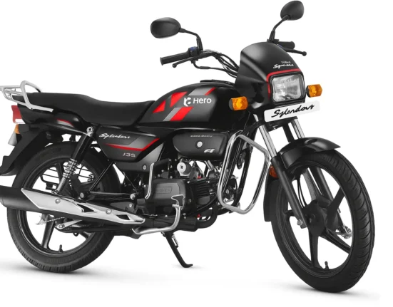 Hero Splendor, देश का सबसे बड़ा दो पहिया वाहन निर्माता, ने अपने सबसे लोकप्रिय मोटरसाइकिल Hero Splendor Plus का नवीनतम मॉडल पेश किया है।जिसमें पहले से ही कई स्मार्ट फीचर्स और विशिष्ट डिजाइनों का इस्तेमाल किया गया है। चलिए मोटरसाइकिल की कीमत जानते हैं. इसमें पावरफुल इंजन, 70 किलोमीटर तक की माइलेज और कई स्मार्ट फीचर्स हैं।